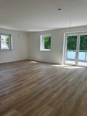 Stilvolle Neubauwohnung – 3 ZKB mit Balkon