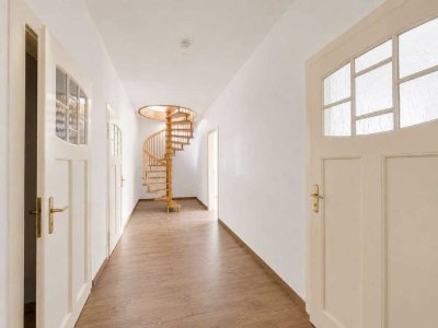 Helle Maisonettewohnung mit zwei Balkonen im wunderschönen Gohlis!