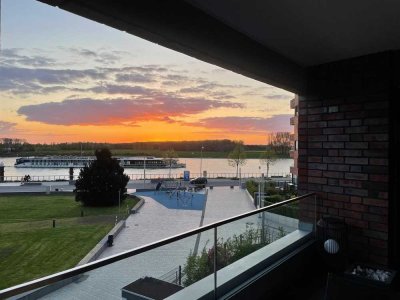 Wohnung mit Flair - neuwertige 2 Zimmer Wohnung mit direktem Rheinblick