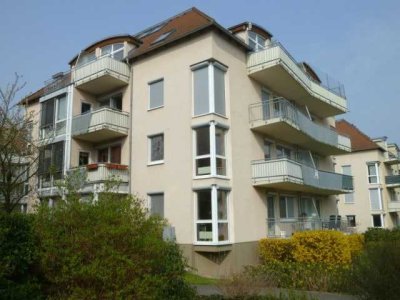 großzügige - sonnige 1 Zimmerwohnung mit grossem Balkon!
