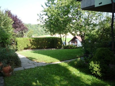 Exklusive 3-Zimmer-Wohnung in Grafenau-Döffingen mit großem eigenenGarten