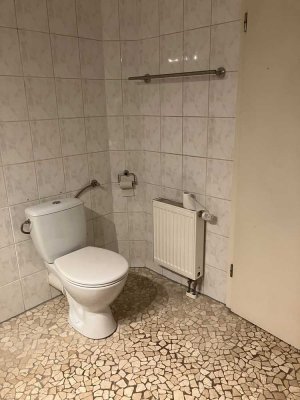 Schöne und modernisierte 2-Raum-Wohnung in Bad Lauchstädt, Goethestadt