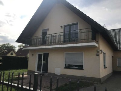 Attraktives 4-Zimmer-Haus mit gehobener Innenausstattung und EBK in Schönefeld