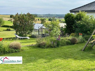 GROßZÜGIGES WOHNEN MIT ZUSÄTZLICHEM BAUGRUNDSTÜCK