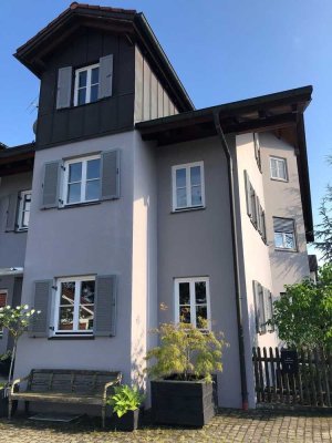 Sehr großzügige Doppelhaushälfte mit Einzelhaus-Character zeitgemäß renoviert in Andechs-Frieding