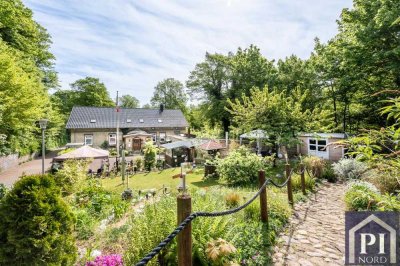 Kapitalanlage mit Eigennutzung: Historisches Mehrfamilienhaus mit 4 Wohneinheiten in guter Lage v...