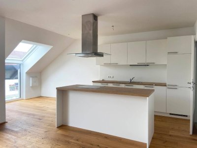 Moderne Dachgeschosswohnung inkl. Einbauküche und Loggia - Top A08
