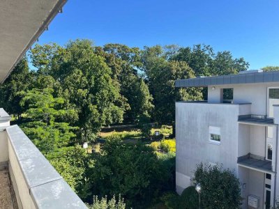 Großzügige Zweizimmerwohnung mit zwei Terrassen direkt am Schlosspark