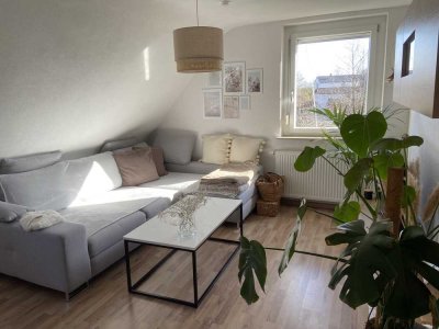 Sanierte Wohnung mit drei Zimmern sowie Balkon und EBK in Neipperg (Brackenheim)