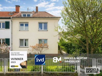 Vielseitige Doppelhaushälfte mit zwei Wohneinheiten und Garten