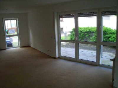 Freundliche 2-Zimmer-EG-Wohnung mit Terasse in Kaiserslautern