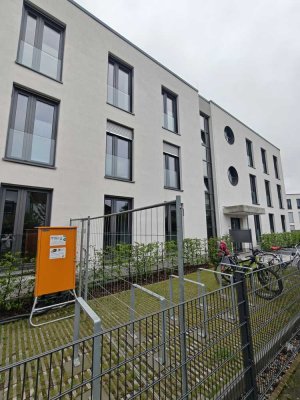 Neuwertige 3-ZW mit hochwertige Ausstattung und integriertem Energiesystem