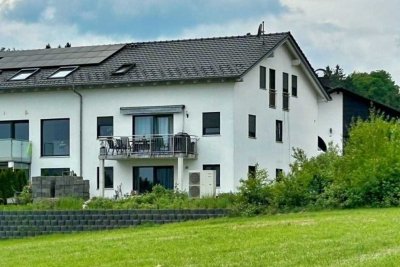 Großzügige, neuwertige Wohnung zwischen Wasserburg und Haag