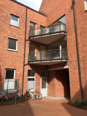 Große 2-Zimmer Wohnung, Innenstadtlage mit Tiefgaragenstellplatz