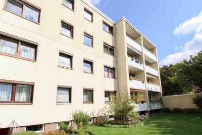 Charmante 3-Zi.-Wohnung mit Balkon und Einzelgarage in Karlsfeld