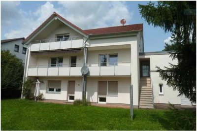 Helle, attraktive 2 Zimmer-Dachgeschosswohnung mit Loggia in Untertheres