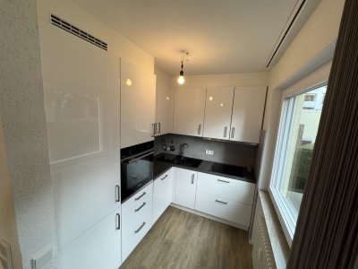 1,5-Zimmer Wohnung mit EBK und Wintergarten in Stuttgart-Stammheim