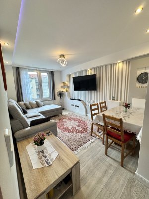 Titel: Stilvolle, vollst. renovierte 3-Zimmer-Wohnung mit geh. Innenausstattung in Berlin Charlottenburg