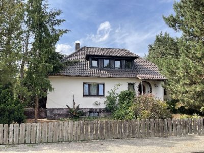 Uetze 180 ² Einfamilienhaus, 900 m² Grundstück + grosser Garage