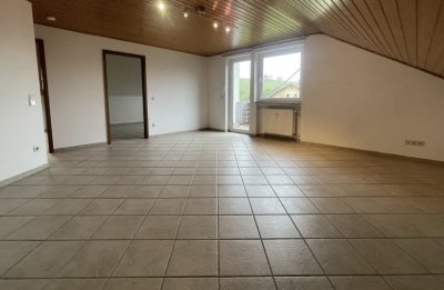 Gepflegte Wohnung mit Balkon und Panoramablick