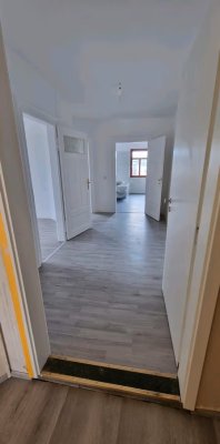 Helle 2-Zimmer DG-Wohnung