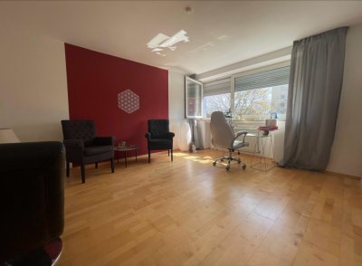 Helle 2 Zimmerwohnung in Nürnberg Gleißhammer mit Aufzug und EBK zu vermieten
