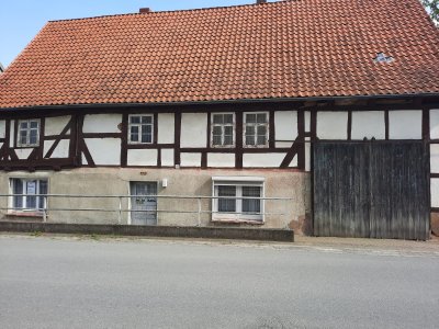 Grundstück mit Wohnhaus zu verkaufen