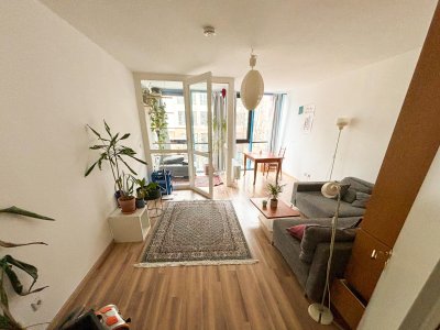 WG ONLY / 800€ Room+shared living Room/ Mixed WG / Homely Flat in Kreuzberg / Schöneberg