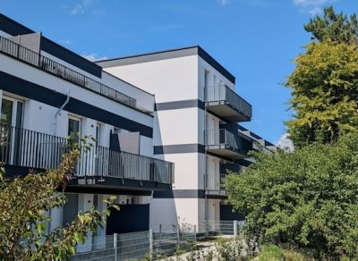 ERSTBEZUG: durchdachte barrierefreie 2 Z-Wohnung 3. OG mit EBK, Balkon & TG