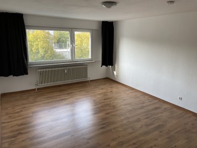Schöne,Gemütliche 1 Zimmerwohnung mit TG.- Stellplatz und großem Keller