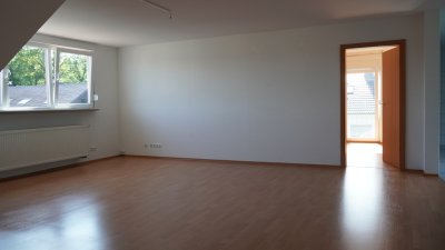 Ansprechende helle 3-Raum-Dachgeschosswohnung in Weingarten