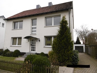 Zweifamilienhaus mit Grundstück 1253qm vermietet