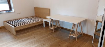 großes Zimmer mit allen Annehmlichkeiten einer kompletten Wohnung