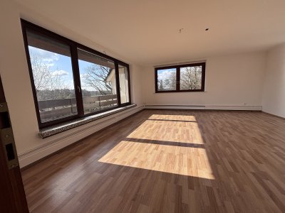 Sonnendurchflutete 3-Zimmer-Wohnung mit Balkon für 2 Jahre