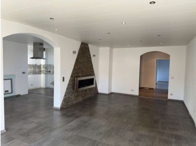 Helle, modernisierte 3-Zimmer-Wohnung mit Balkon