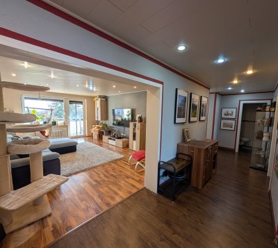 Sonnige 4,5 Zimmer Wohnung inkl. Garage und Küche in Sinsheim zu verkaufen
