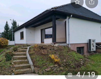 2,5 Zimmer mit großem Garten