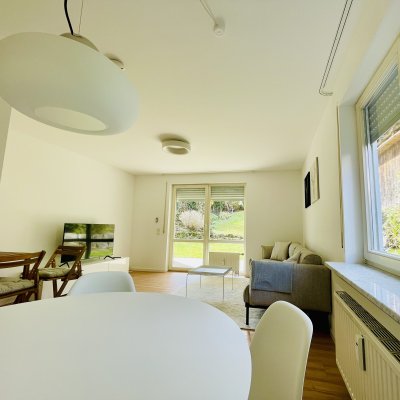 Wunderschöne modern eingerichtete 2 Zimmer Wohnung in nobler Gegend ab 01.08.2024
