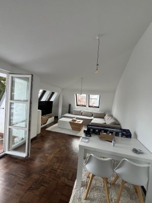 Dachgeschosswohnung 2,5 Zimmer, Rudower Straße, Berlin