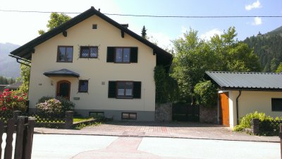 Erdgeschoß-Wohnung in 2-Parteien-Haus, 70 m², 2 Zimmer, Laube, Garage & Sauna inkl. Garten- und Kellernutzung