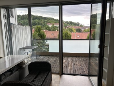 Keine Maklerprovision • Lichtdurchflutetes Studioapartment 49,87 m² im Stuttgarter Süden • 9,21 m² Balkon • barrierefreies Badezimmer und Parkplatz • Gym • Rezeption & Co