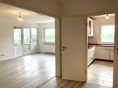 Modernisierte 4,5-Raum-Wohnung mit zwei Balkonen in Pinneberg