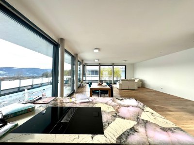 Luxuriöse Dachwohnung mit Aussichtsterrasse und 3 Einstellhallenplätze