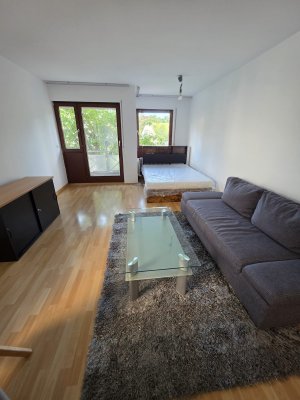 Einzimmerwohnung wird neu möbliert