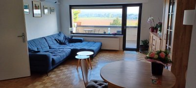 In Köln: Gepflegte Wohnung mit drei Zimmern und Balkon