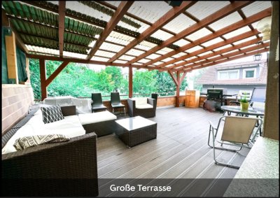 Provisionsfreie helle 5/Zimmer Wohnung mit Garage, EBK, Balkon & Terrasse