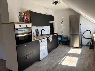 Schöne Dachwohnung mit viel Platz