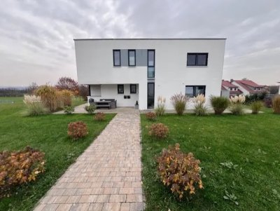 Elegante 4-Zimmer-Wohnung im Erdgeschoss mit hochwertiger Ausstattung!