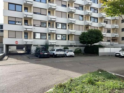 Schöne 1-Zimmer Wohnung, Stadtmitte Neu-Ulm mit Balkon und PKW-Stellplatz