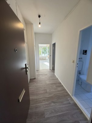 Frisch Sanierte 1 Zimmer Wohnung mit Süd-Balkon Reinick/Wedding